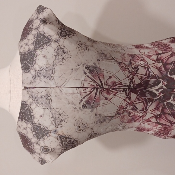 Dex "The Suit Shop" Abstract Print Stretch Scuba Dress- Sz. Sm - Picture 8 of 13